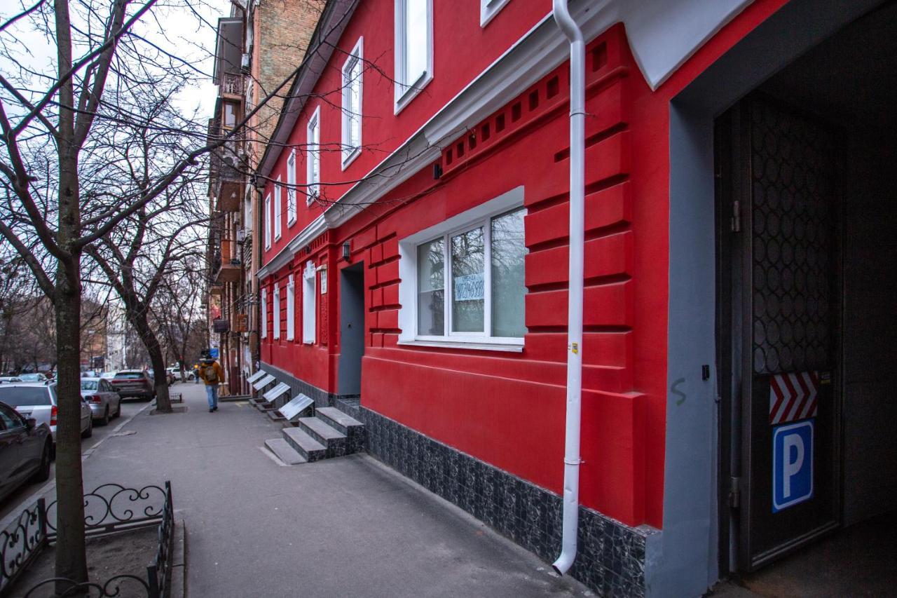 P2B hostel&bar Kiev Buitenkant foto